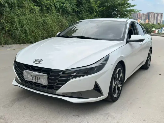 Фотография автомобиля — Hyundai Elantra