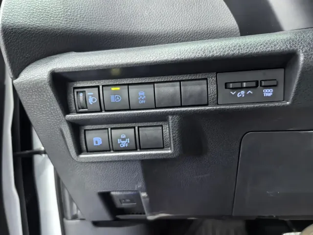 Toyota Sienna — Фото автомобиля 11