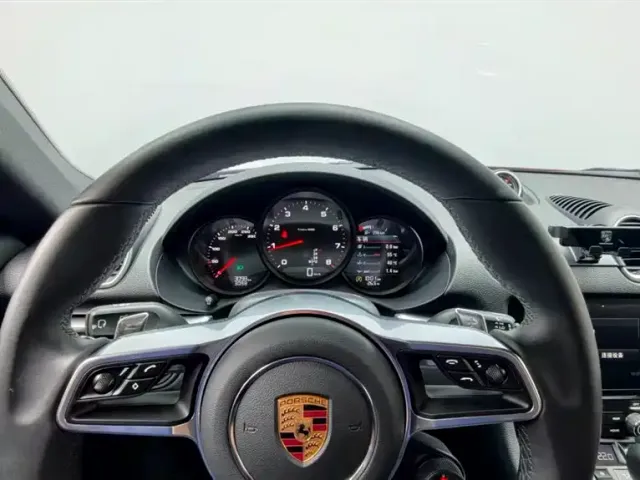 Porsche 718 — Фото автомобиля 9