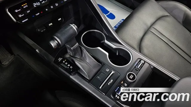 Kia K5 Generation 3 — Фото автомобиля 9