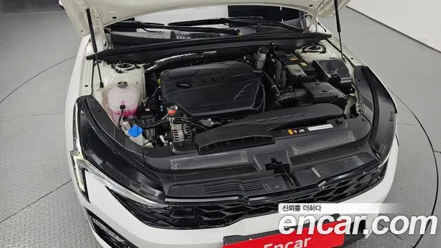 Kia K5 Новый K5 3 поколение 2.0 LPi(Для проката) — Фото автомобиля 6