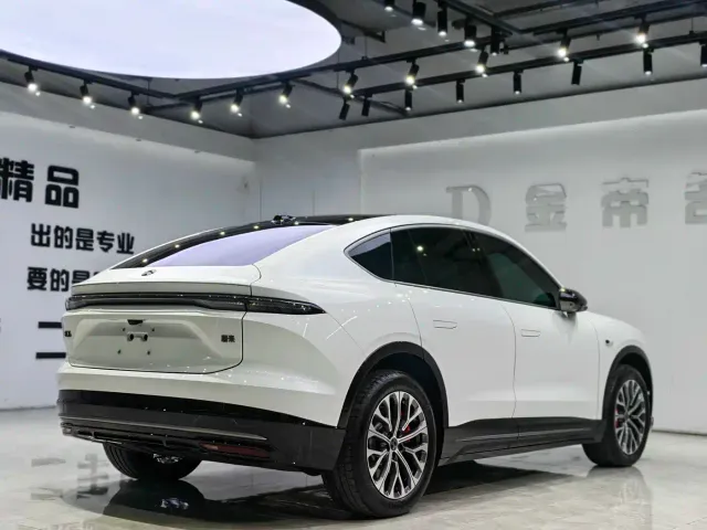 Nio EC6 — Фото автомобиля 15