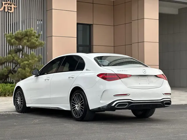 Mercedes-Benz C-Class — Фото автомобиля 4
