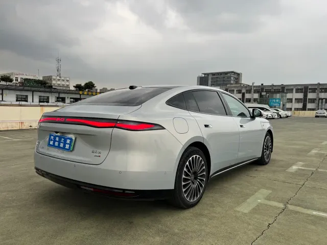 BYD Seal 08 — Фото автомобиля 6