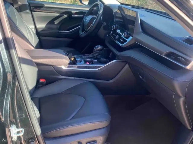 Toyota Highlander — Фото автомобиля 5