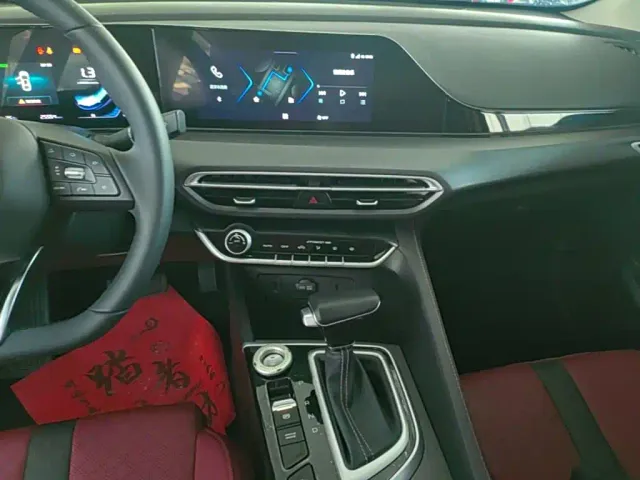 Changan Eado — Фото автомобиля 12