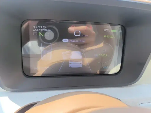 Wuling Hongguang Mini EV — Фото автомобиля 11
