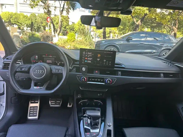 Audi A4L — Фото автомобиля 13