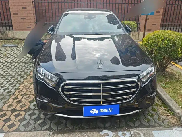 Mercedes-Benz E-Class — Фото автомобиля 2