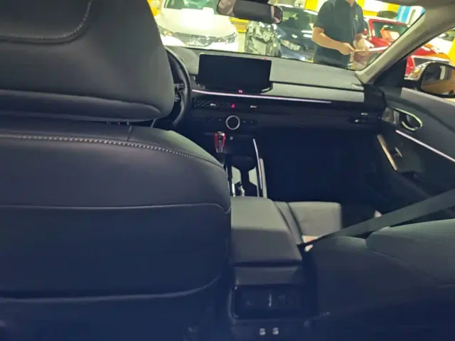 Honda Accord — Фото автомобиля 17