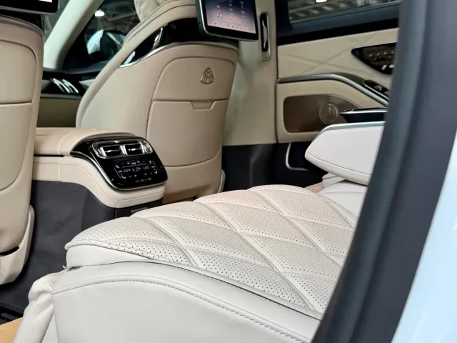 Mercedes-Benz Maybach S-Class — Фото автомобиля 28
