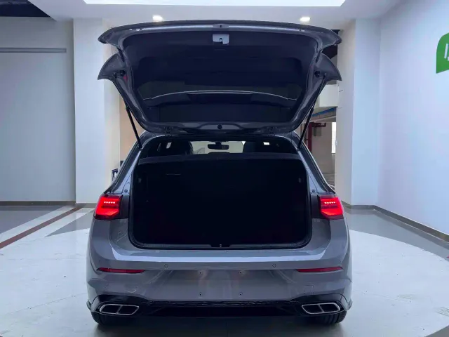 Volkswagen Golf 2023 280TSI DSG R-Line Lite — Фото автомобиля 20