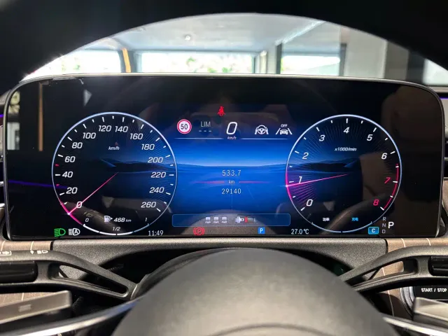 Mercedes-Benz E-Class — Фото автомобиля 10