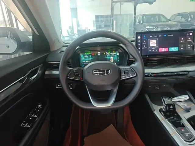 Geely Emgrand L — Фото автомобиля 10