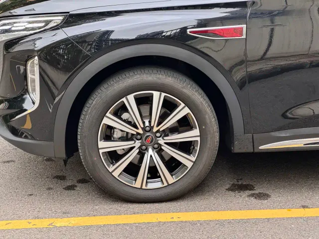 Hongqi HS7 PHEV — Фото автомобиля 5