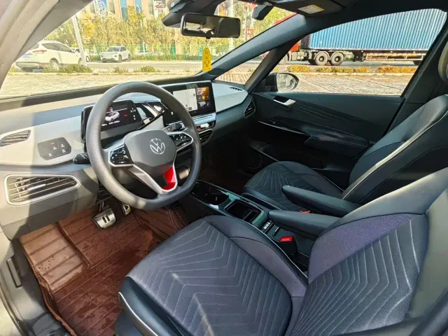 Volkswagen ID.3 — Фото автомобиля 7