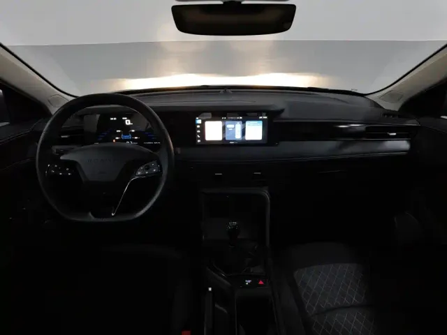 Roewe i5 — Фото автомобиля 5