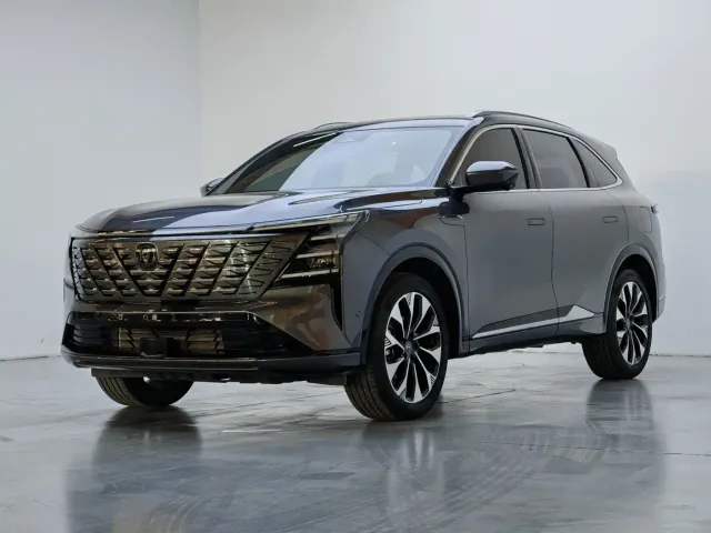 Фотография автомобиля — Changan CS75 Plus