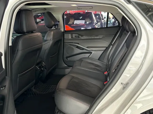 Ford Mondeo — Фото автомобиля 9