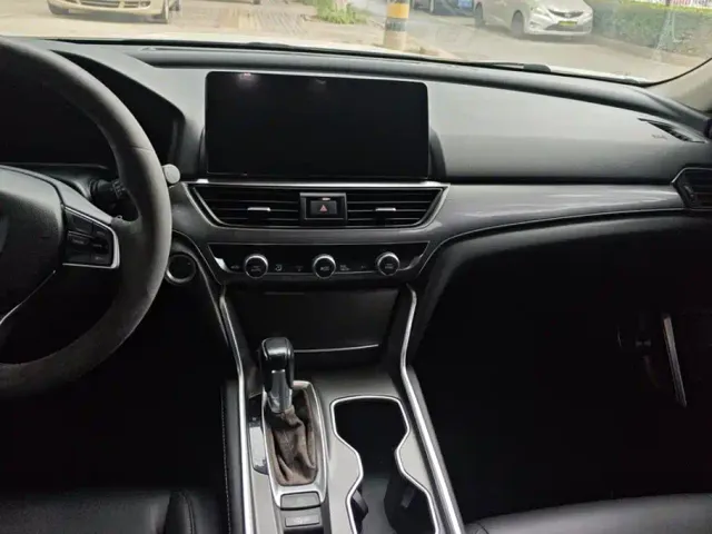 Honda Accord — Фото автомобиля 13