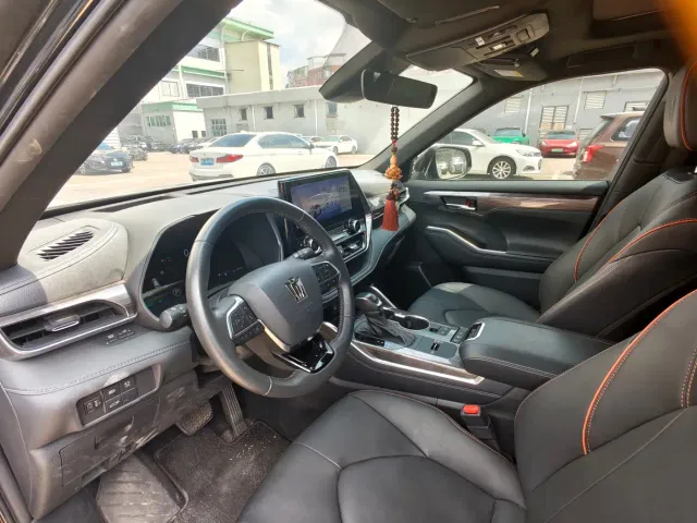 Toyota Crown Kluger — Фото автомобиля 9
