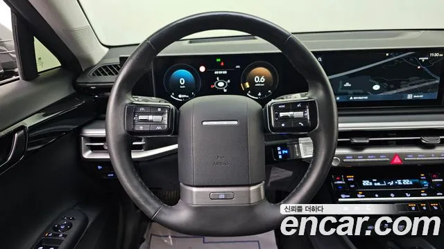 Hyundai Grandeur Grandeur (GN7) 2.5 Бензин 2WD — Фото автомобиля 14