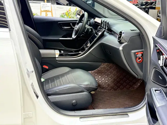 Mercedes-Benz C-Class — Фото автомобиля 7
