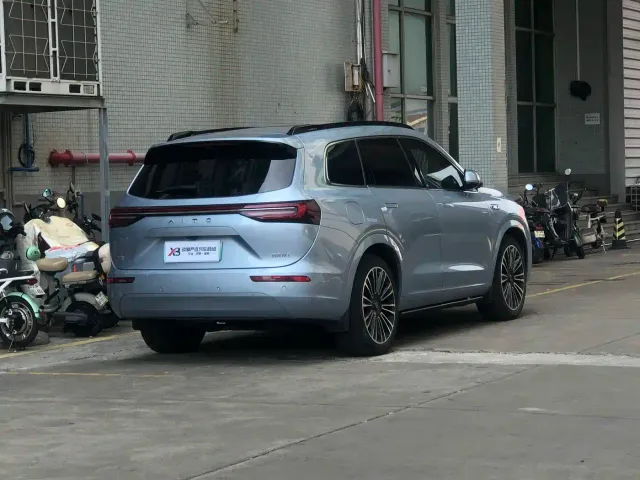 Aito M7 — Фото автомобиля 4