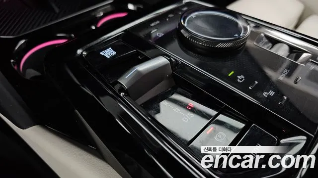 BMW 5 Series G60 — Фото автомобиля 9