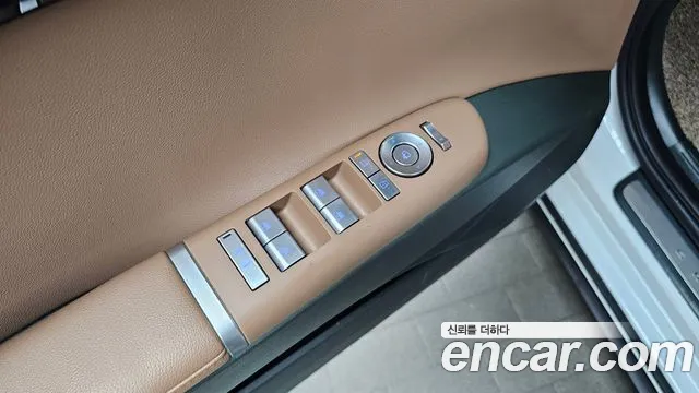 Hyundai Grandeur GN7 — Фото автомобиля 27