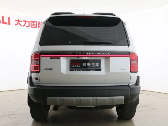 Toyota Prado — Фото автомобиля 14