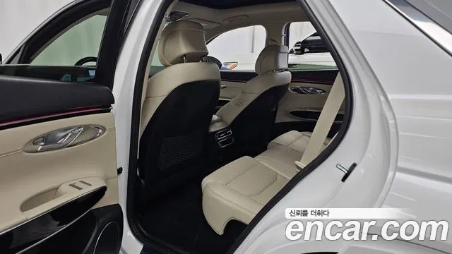 Genesis GV70 — Фото автомобиля 18
