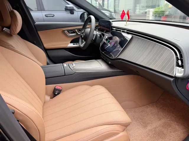 Mercedes-Benz E-Class — Фото автомобиля 10