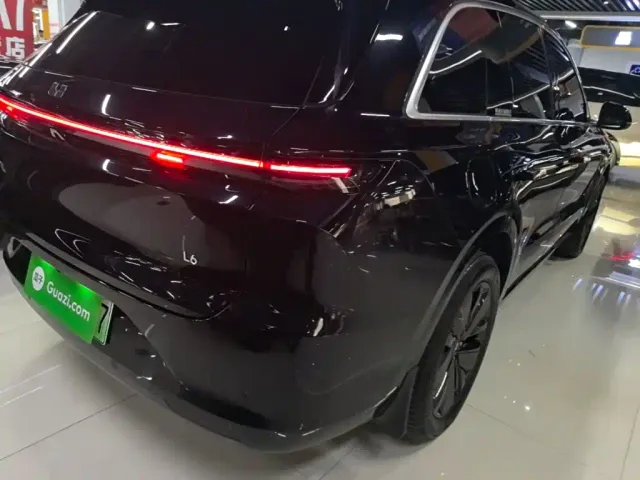 Li Auto L6 — Фото автомобиля 7