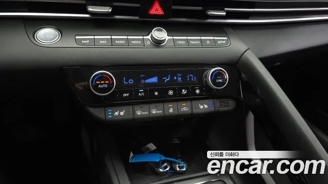 Hyundai Avante CN7 — Фото автомобиля 16