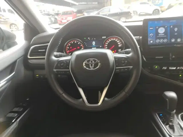 Toyota Camry — Фото автомобиля 10