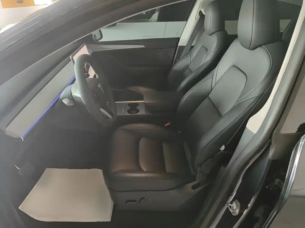 Tesla Model Y 2024 Rear-Wheel Drive Version — Фото автомобиля 14