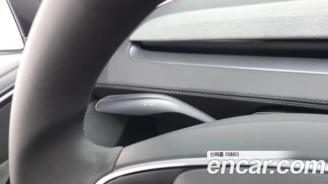 Tesla Model Y — Фото автомобиля 27