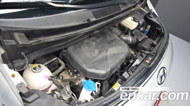 Hyundai Staria Staria 4WD Lounge 9 мест — Фото автомобиля 6