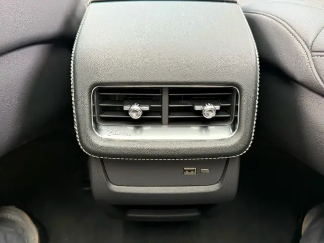 Cadillac XT5 — Фото автомобиля 21