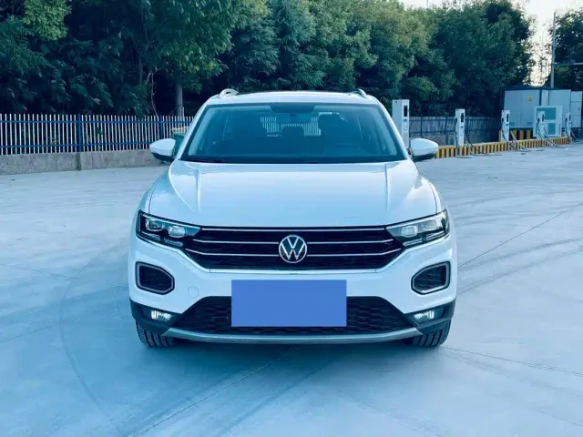 Volkswagen T-Roc — Фото автомобиля 3