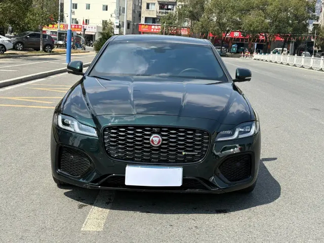 Jaguar XFL — Фото автомобиля 2