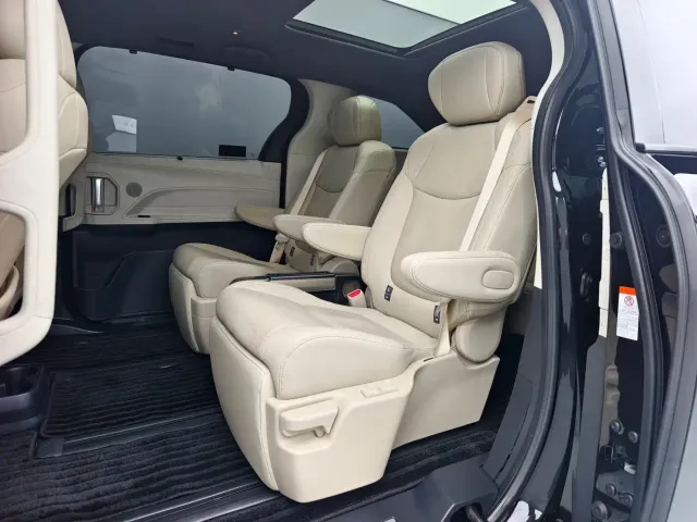 Toyota Granvia — Фото автомобиля 6