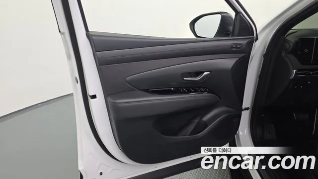 Hyundai Tucson Новый Tucson (NX4) Бензин 1.6 Turbo 4WD — Фото автомобиля 22