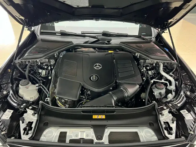 Mercedes-Benz E-Class — Фото автомобиля 24