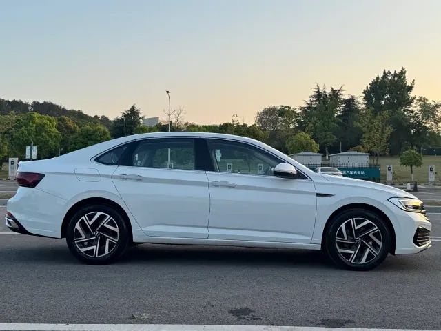 Volkswagen Sagitar — Фото автомобиля 5