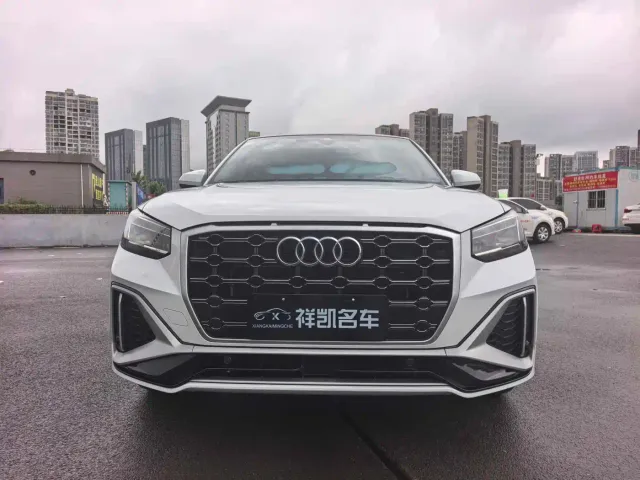 Audi Q2L — Фото автомобиля 2