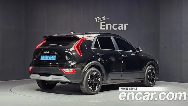 Kia Niro — Фото автомобиля 2