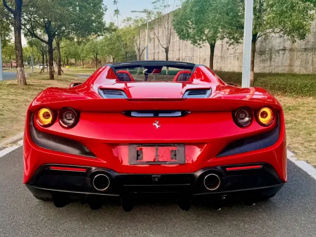 Ferrari F8 — Фото автомобиля 11