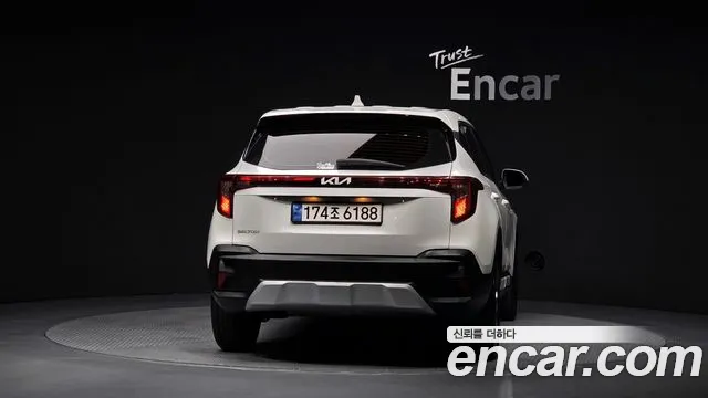 Kia Seltos New — Фото автомобиля 4